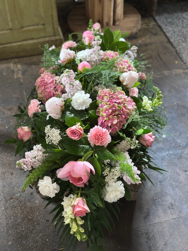 Coffin spray : Pink & White