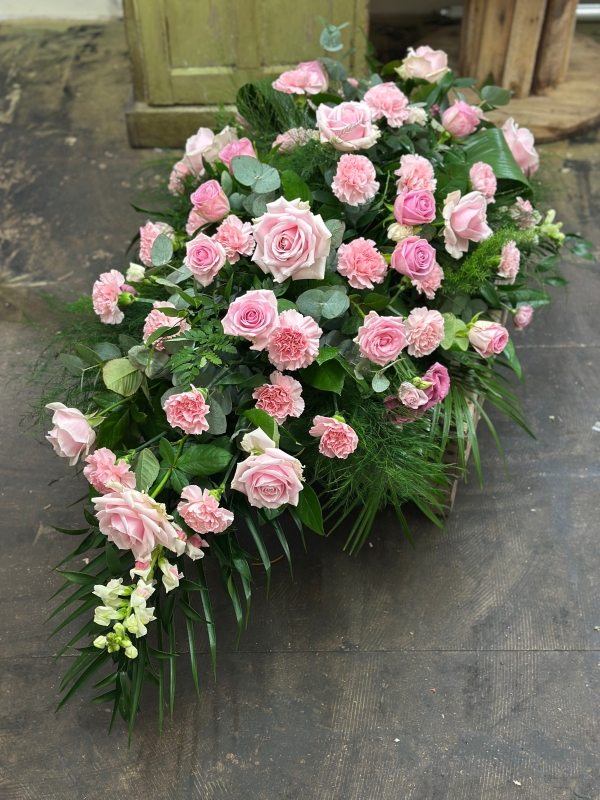 Coffin Spray: Pretty pinks