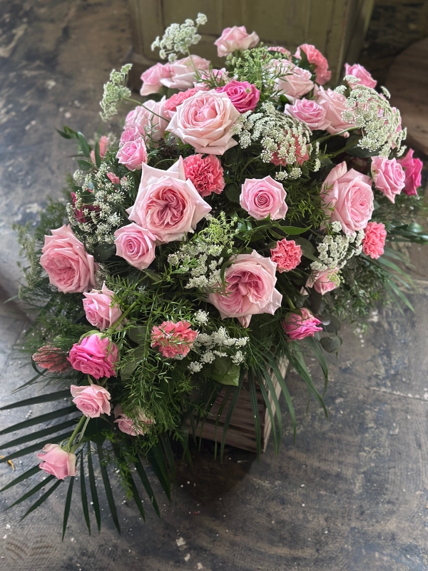Coffin Spray: Pretty pinks