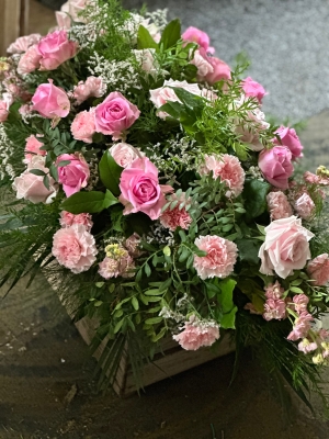 Coffin Spray: Pretty pinks
